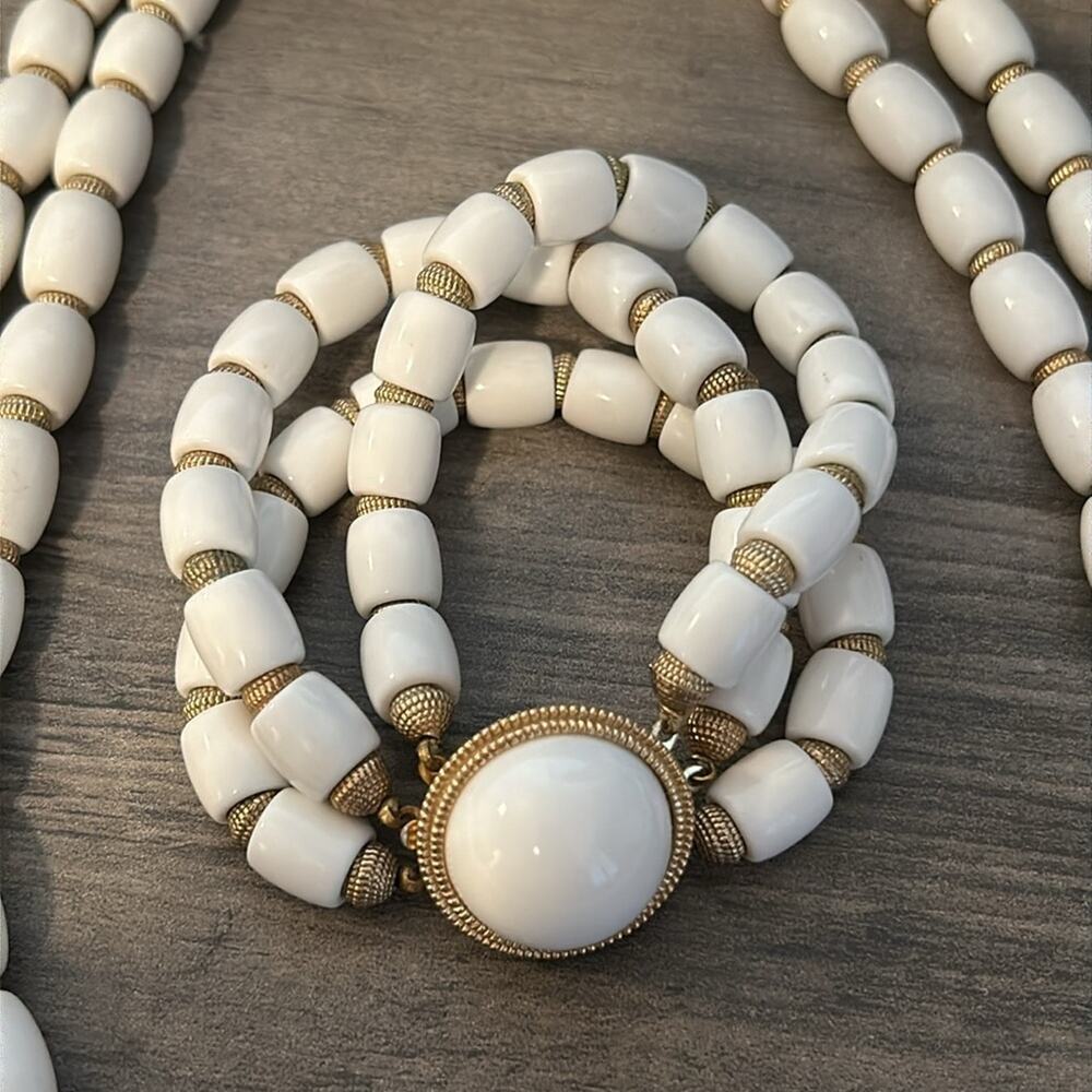 Vintage VTG Crown Trifari Necklace and Bracelet #824 White Gold tone - Picture 9 of 13